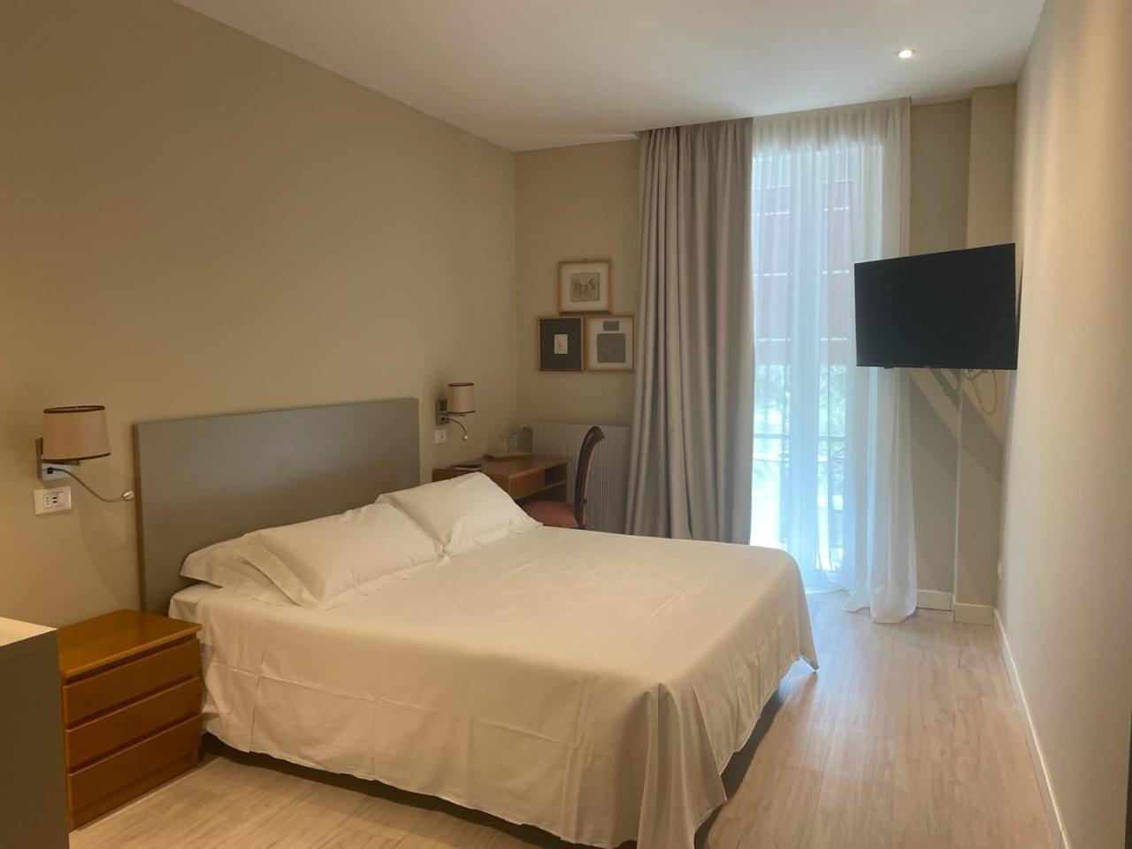 Hotel Mon Repos Сирмионе Экстерьер фото