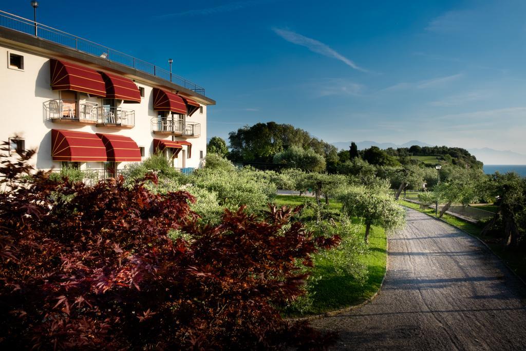 Hotel Mon Repos Сирмионе Экстерьер фото